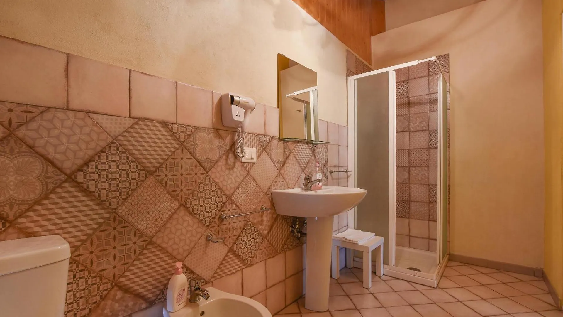 Amazing Home In Santa Venerina With Wifi